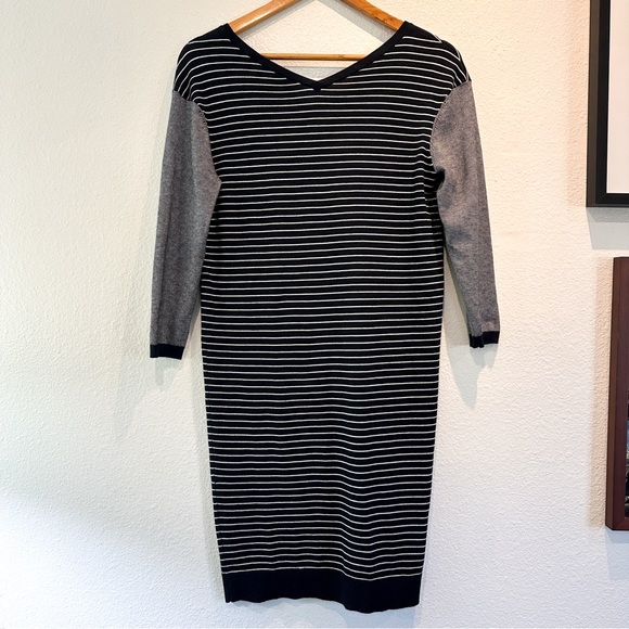 Ann Taylor Dresses & Skirts - Ann Taylor Navy & White Striped Knit Dress